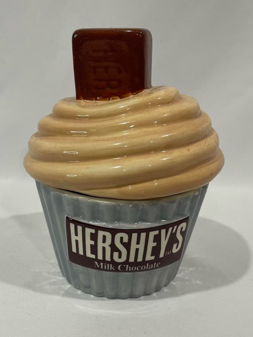 Hershey's Milk Chocolate Cupcake Ceramic Jar - Brown & Cream
